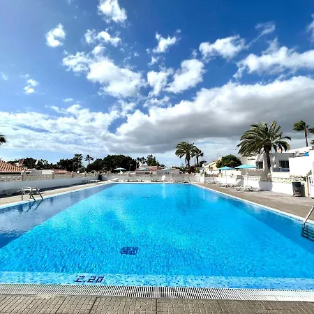 アパート Apartamento Con Piscina, Wifi Gratis, A 750 M De La Playa En Tenerife Sur